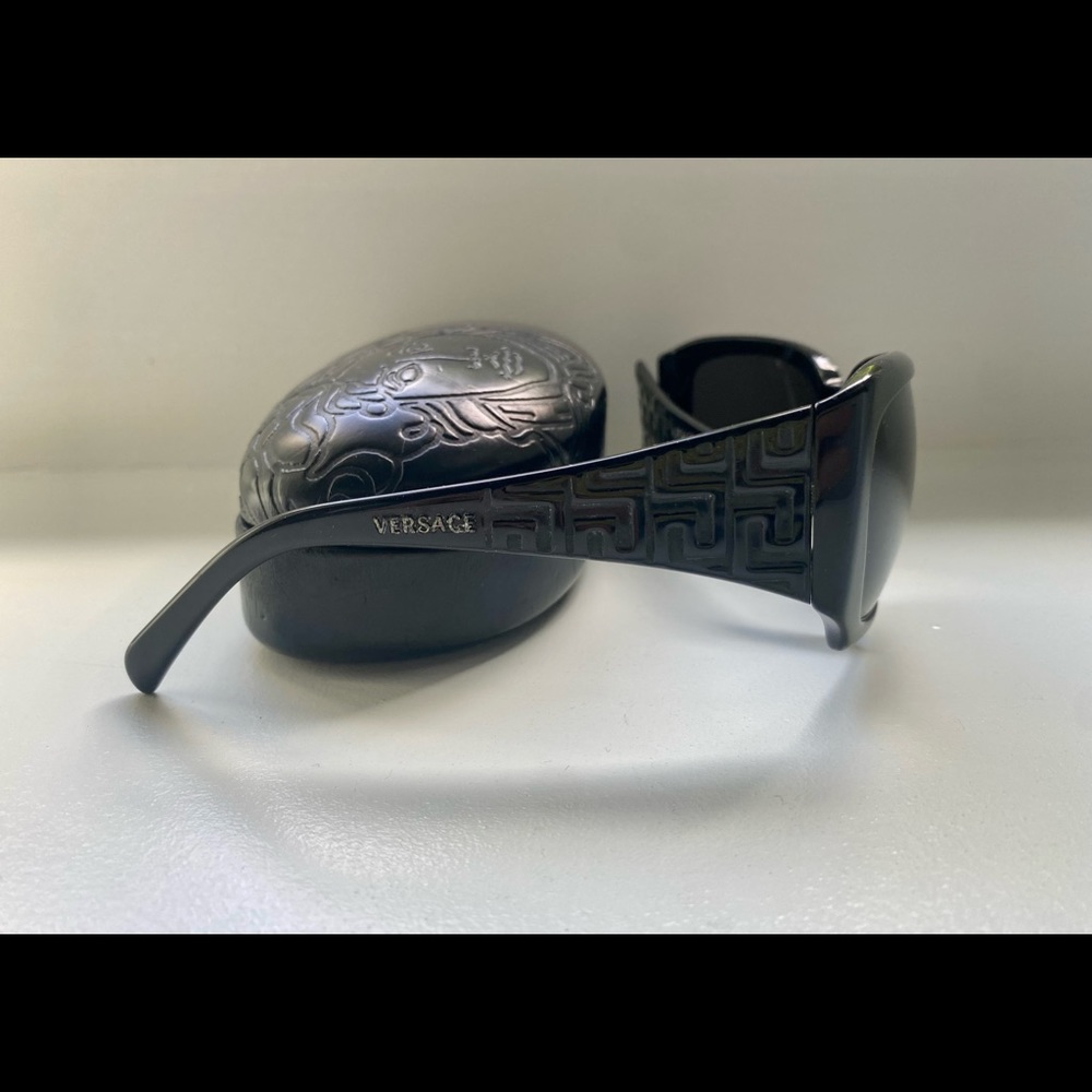 Versace Vintage Sunglasses - Black Mod 4049